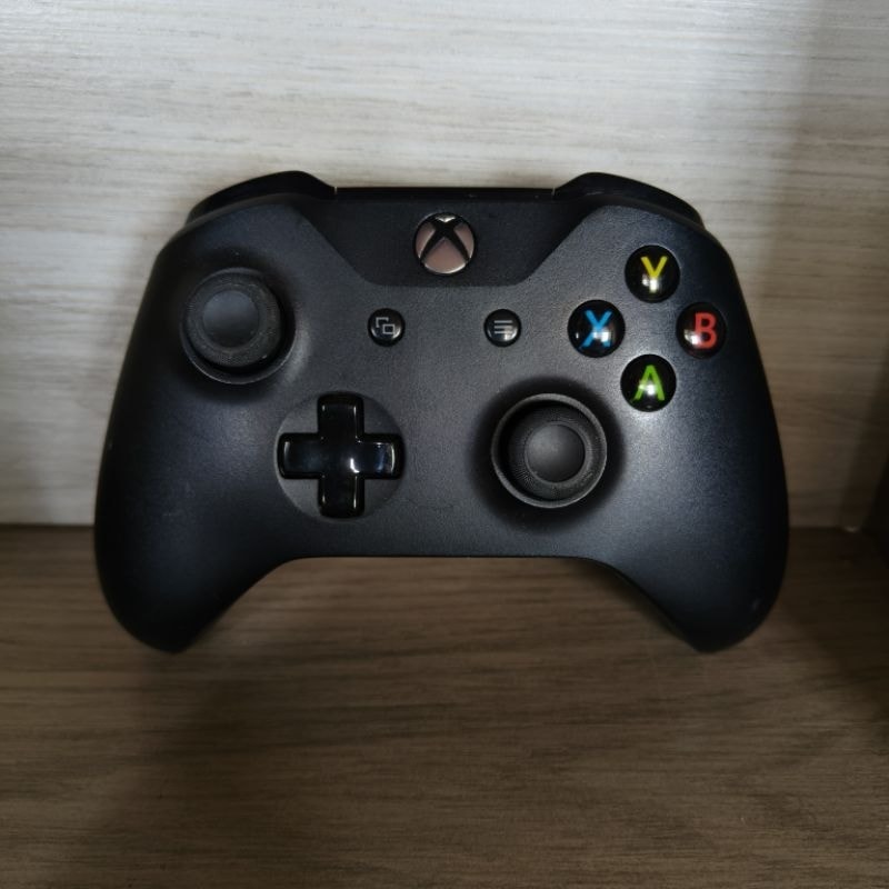 Imagem do Controle Xbox One S Original Microsoft Semi Novo