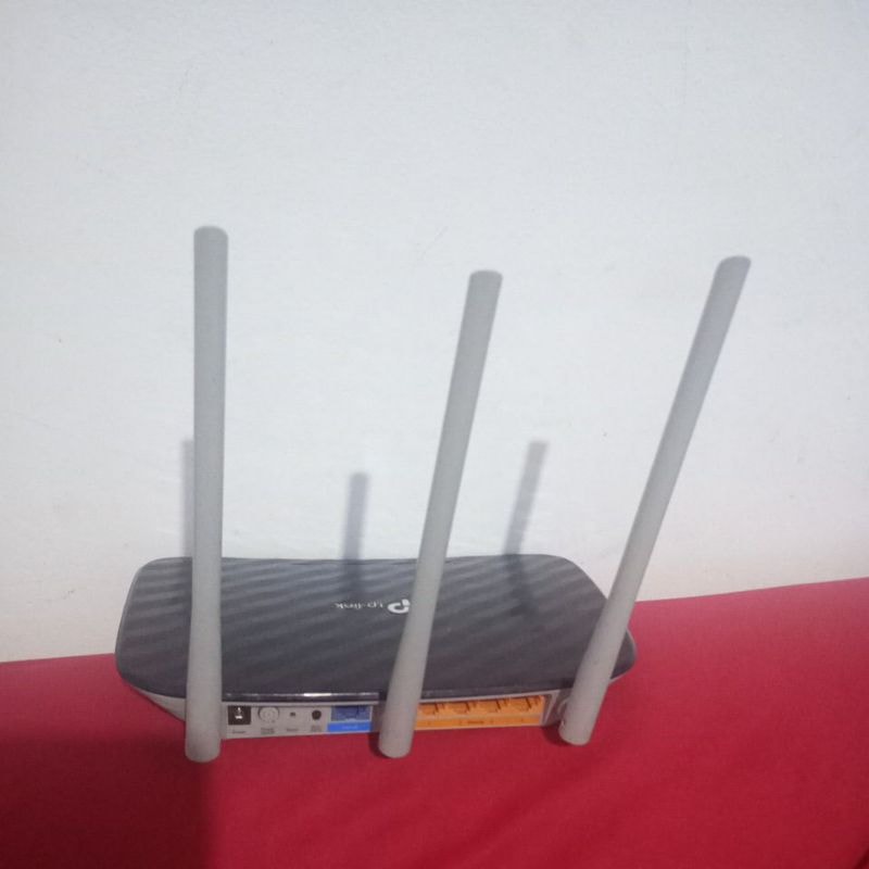Imagem do Roteador Tp Link Modelo Archer C20 3 Antenas