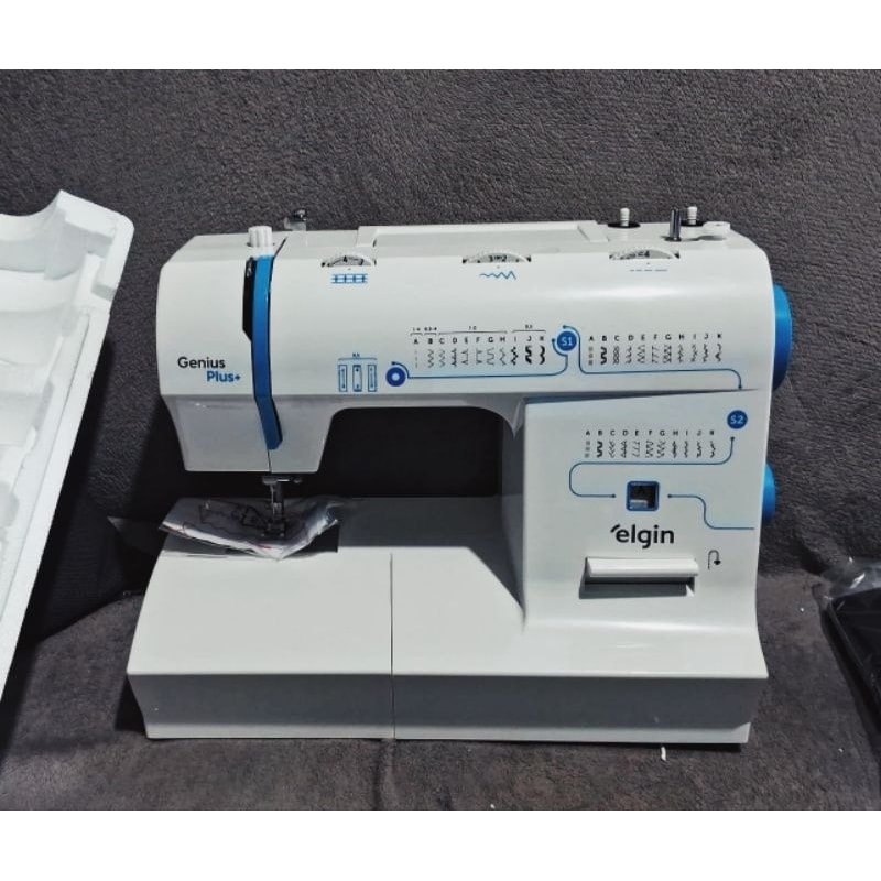 Imagem do Maquina De Costura Elgin Genius Plus Jx 4035 Com 31 Pontos De Costura
